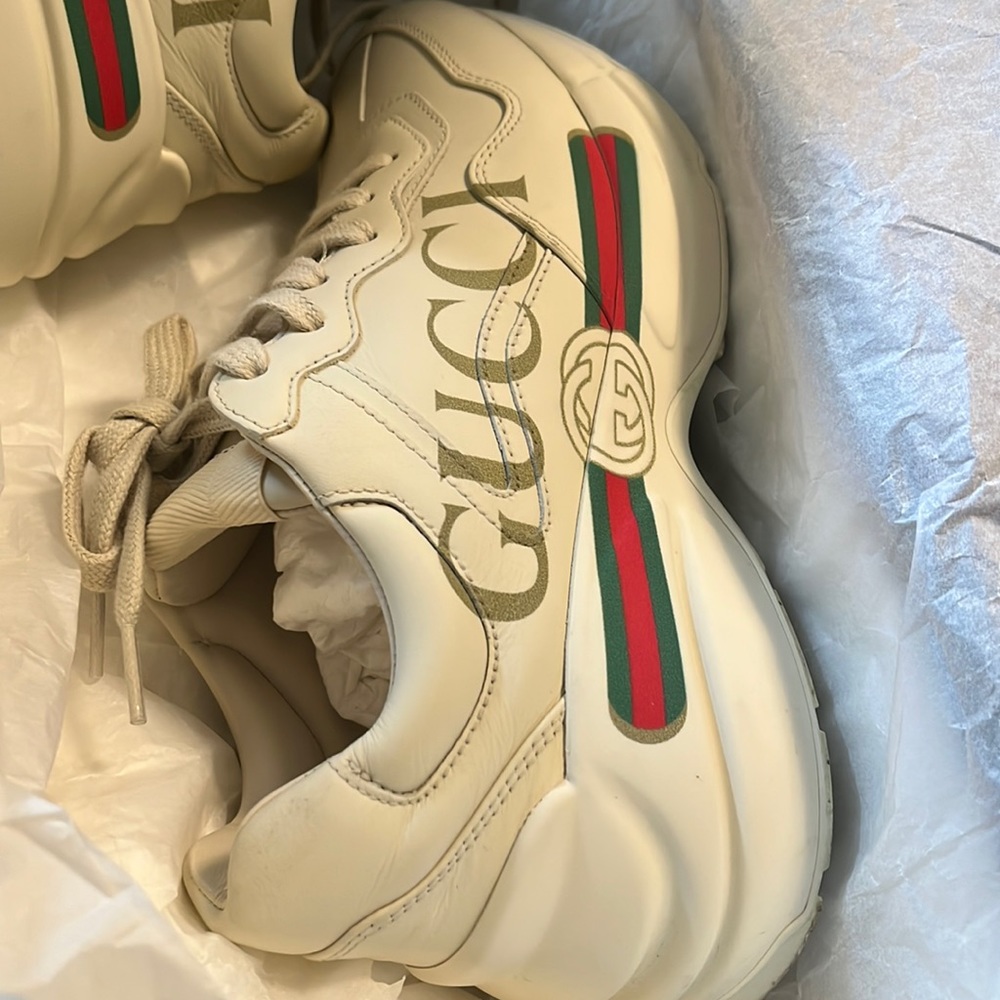 Like New Authentic Gucci Sneakers